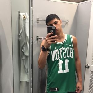 Meet your Posher, Justin jonathan